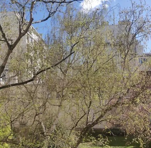 Appartement Calme Et Lumineux, Parking Disponible, 100m De Nation *